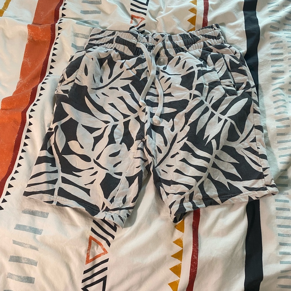 Floral pattern sweat shorts